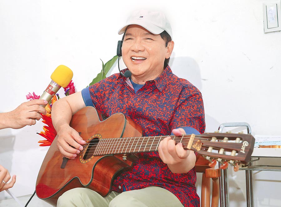 沒手抖、講話正常！葉啟田「終露面駁失智謠言」親吐健康狀況　「虧欠子女太多」嘆不願再婚