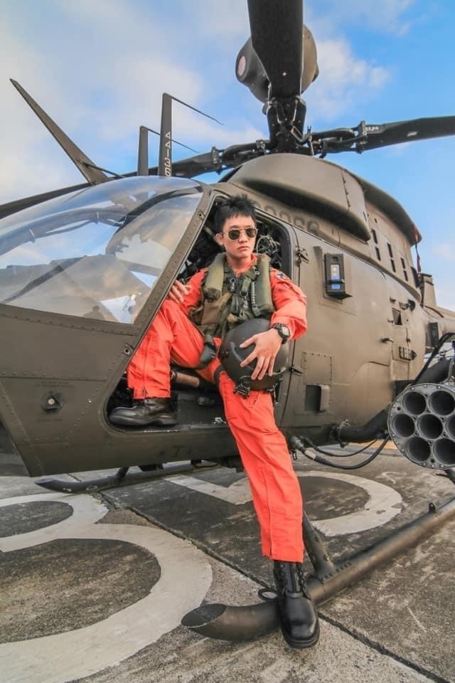 留下10年女友！漢光直升機急墜「上尉來不及逃出」殉職走了　她淚奔醫院「見最後一面」：說好要娶我..