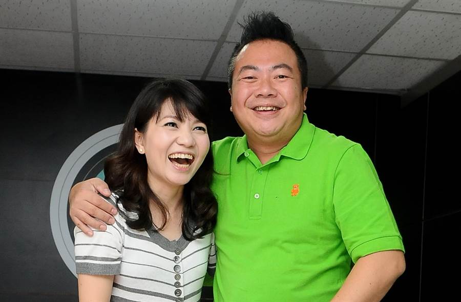 願自己分少一點財產！董至成被曝「老婆仍不滿意」離婚遲遲不簽字　想要「應該分3份」他秒拒絕