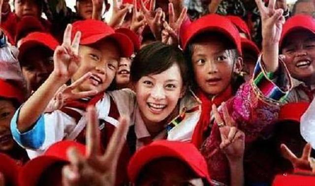 資助男孩十多年！考上大學停止資助「他卻發千字文」罵哭恩人孫儷：我想毀了她 　「現狀曝光」網友：不值得同情
