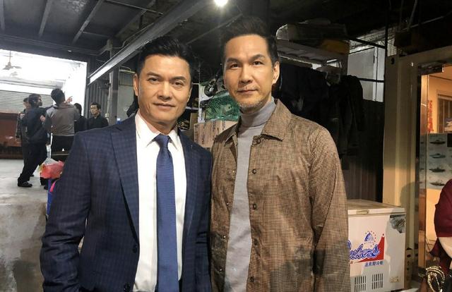 男星從小不缺錢「與李嘉誠兒同校」堅持自己闖蕩　3年買下2豪宅「與妻結婚22年不生子」低調恩愛