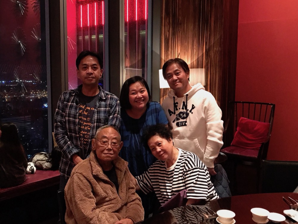孝親又理財！鍾欣凌靠睡前1招「滾出兩棟千萬房」　買房堅持「離媽媽近」50歲樂當女兒賊