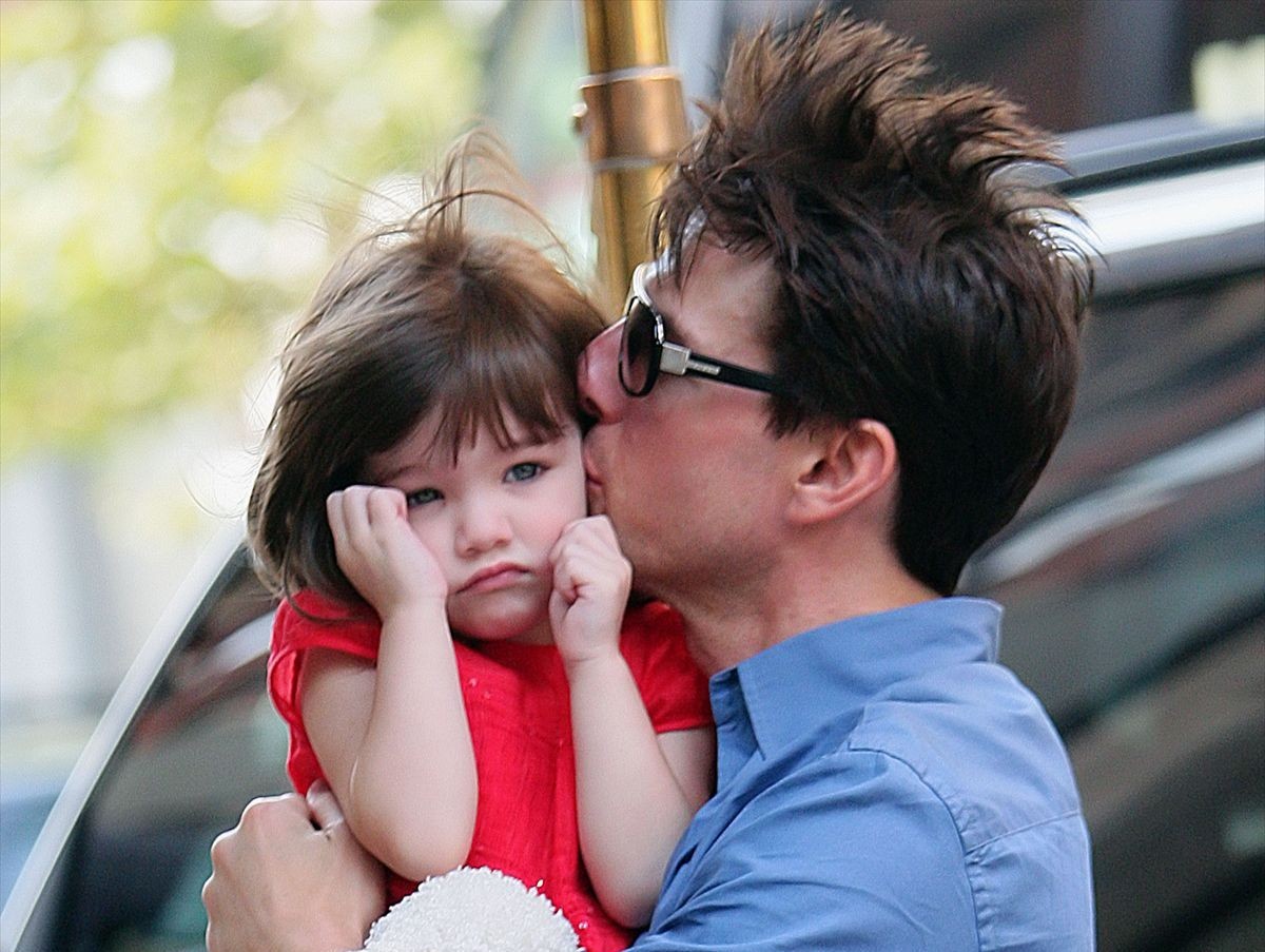 阿湯哥女兒長大了！童年「天使級甜美臉蛋」融化全球　19歲再進化「小蠻腰精緻女神」：最美星二代❤️