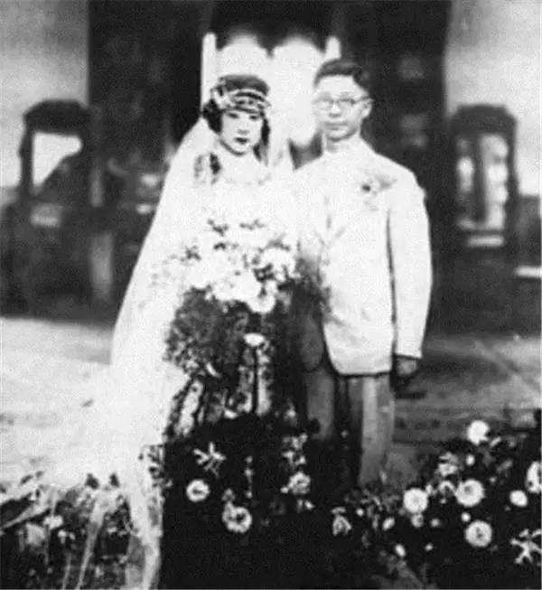 活了90歲愛了她70年！他是雍正後裔「被迫娶了姐姐」　一生無子嗣卻甘願為她「獨守空床30年」