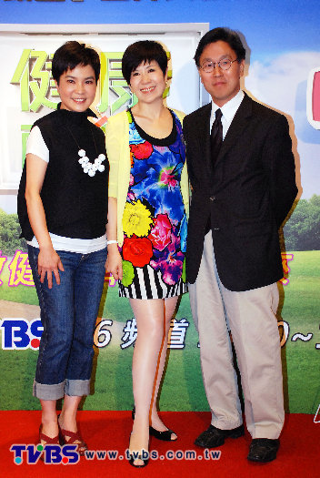 禍福相依！陳月卿「伴夫抗重症28年」人生順位調換：比以前更快樂　轉念救婚姻「40歲迎2寶」：我們取代我