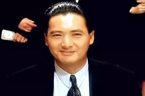 細節暴露人品！周潤發「出門自己打公車」從不帶保鏢　「對司機的稱呼」 超暖心：真正的高貴♥