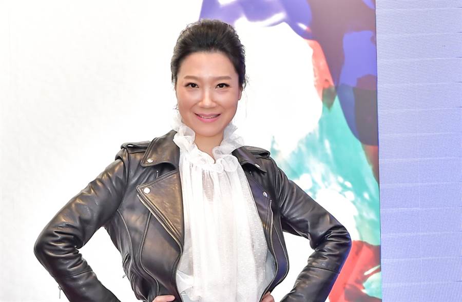堅持不婚！55歲曲家瑞坦言「看到媽媽伸手要錢」更不想結婚　搖頭嘆「日子過得太苦了」：我無法忍受