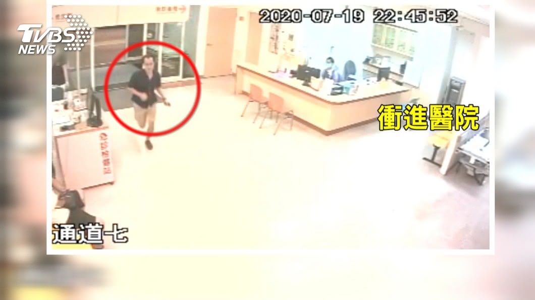 協尋天使騎士！婦產科名醫「雙腳狂奔趕接生」路上攔無車　她好心載一程「醫生PO最暖畫面」道謝：救人一命