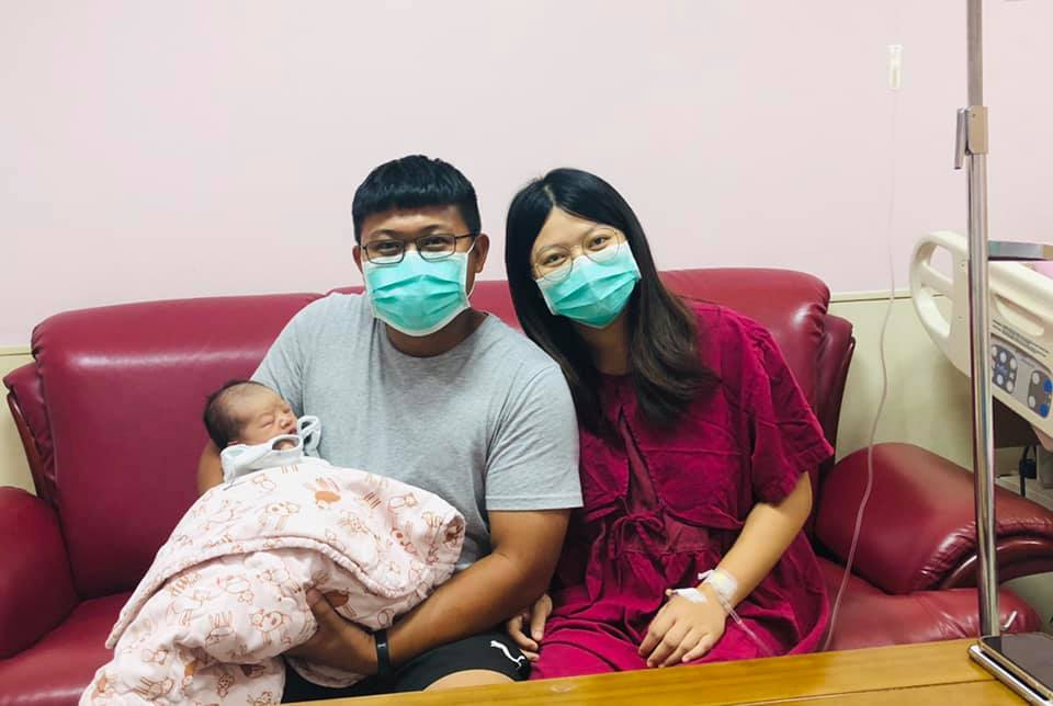 協尋天使騎士！婦產科名醫「雙腳狂奔趕接生」路上攔無車　她好心載一程「醫生PO最暖畫面」道謝：救人一命
