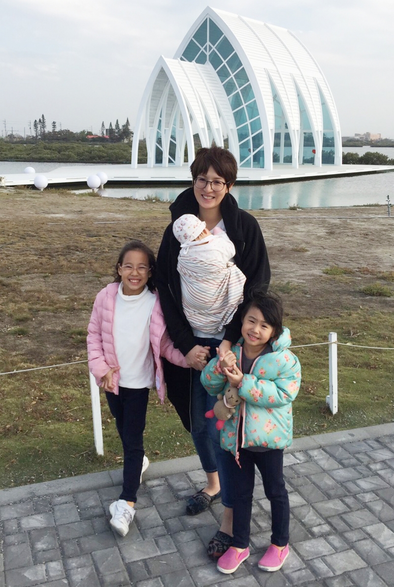 堅持不送安親班！女主播分享「共學共好育兒觀」：成績不是唯一　「不讓孩子當鑰匙兒童」不想他們步上後塵