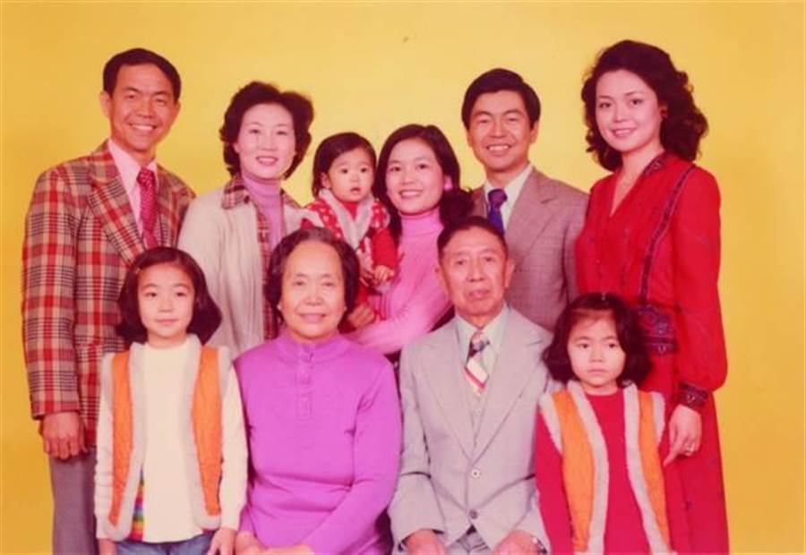 《我愛紅娘》女主持謝尪「買房讓父母住隔壁」：我是最幸運的女人　老公超寵告白「下輩子還當夫妻」：輪我嫁妳