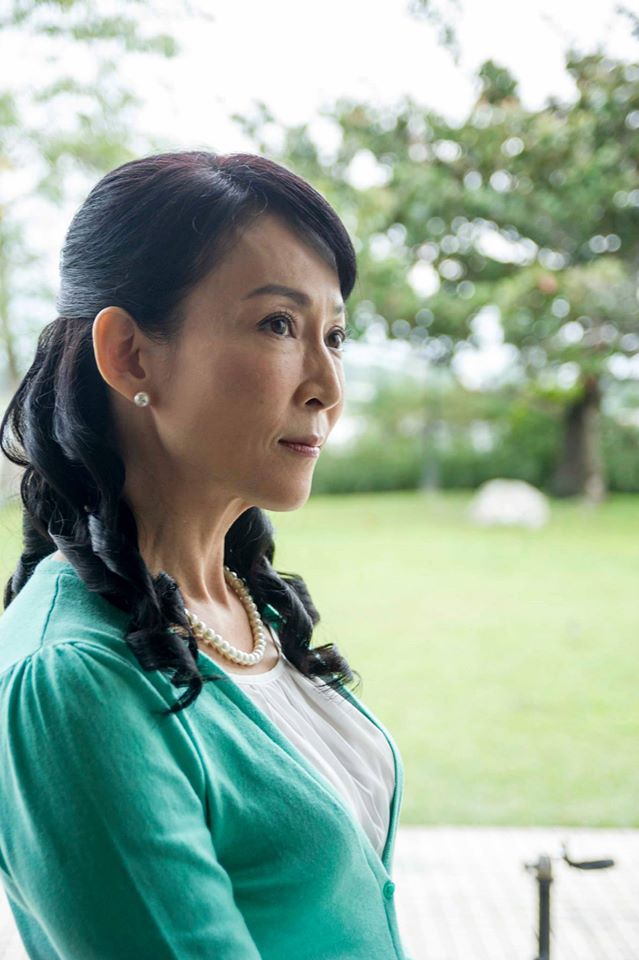 離婚爆輕生！中視花旦14年婚姻落得「和老公無話可說」相敬如賓　女兒伴母度低潮「成心靈導師」