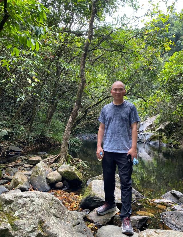 身價36億膝下無子！54歲劉嘉玲把「侄子當兒子」送百萬豪車當畢業禮 　「姑侄合照似母子」或成財產繼承人