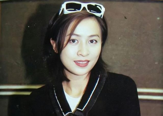 身價36億膝下無子！54歲劉嘉玲把「侄子當兒子」送百萬豪車當畢業禮 　「姑侄合照似母子」或成財產繼承人