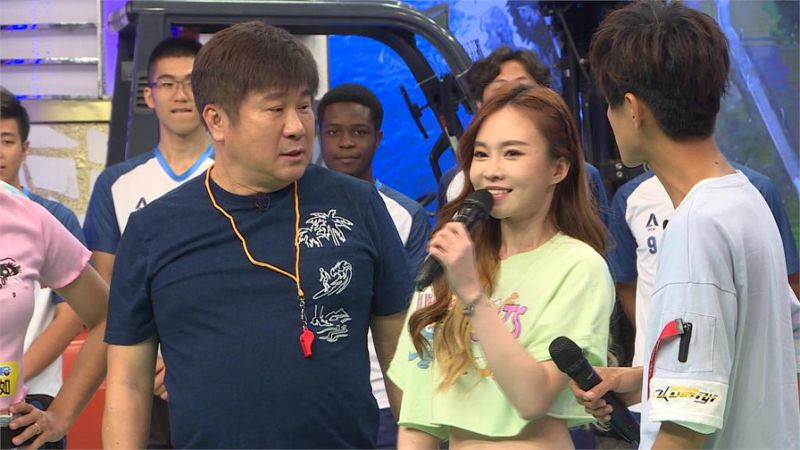 出道至今堅強不哭！《大集合》女版過關機器「入圍金曲」喊：對不起父母　謝媽媽「北上洗衣服」心底藏愧疚