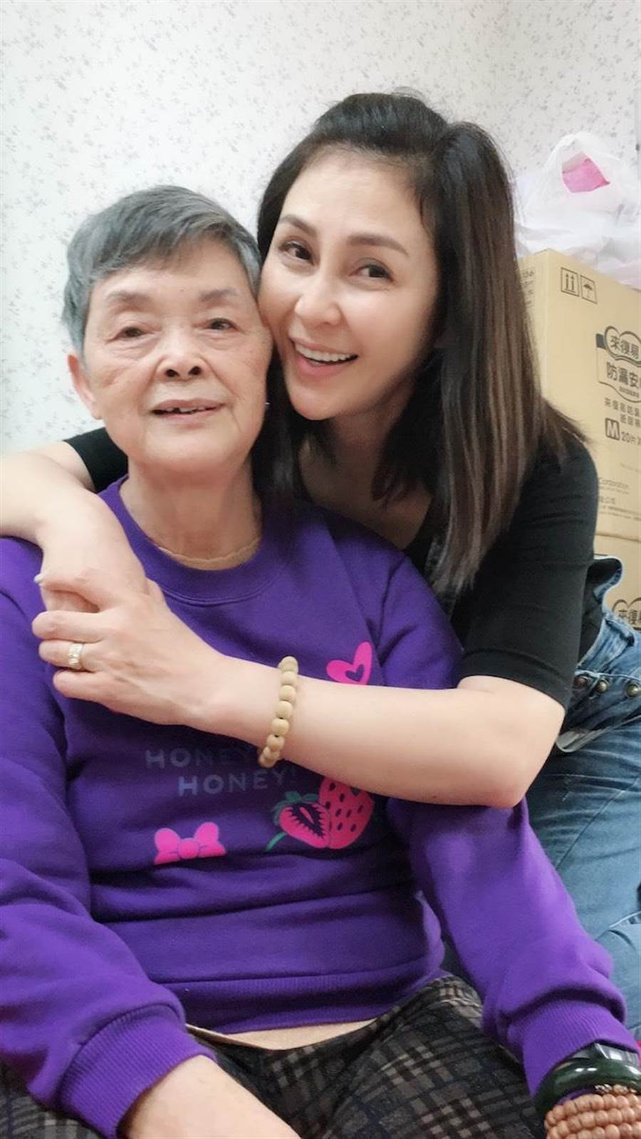 梁佑南80歲母失智！自責不懂事「曾傷媽媽的心」：她只是想看孫子　「用照片寫日記」努力修好母女關係