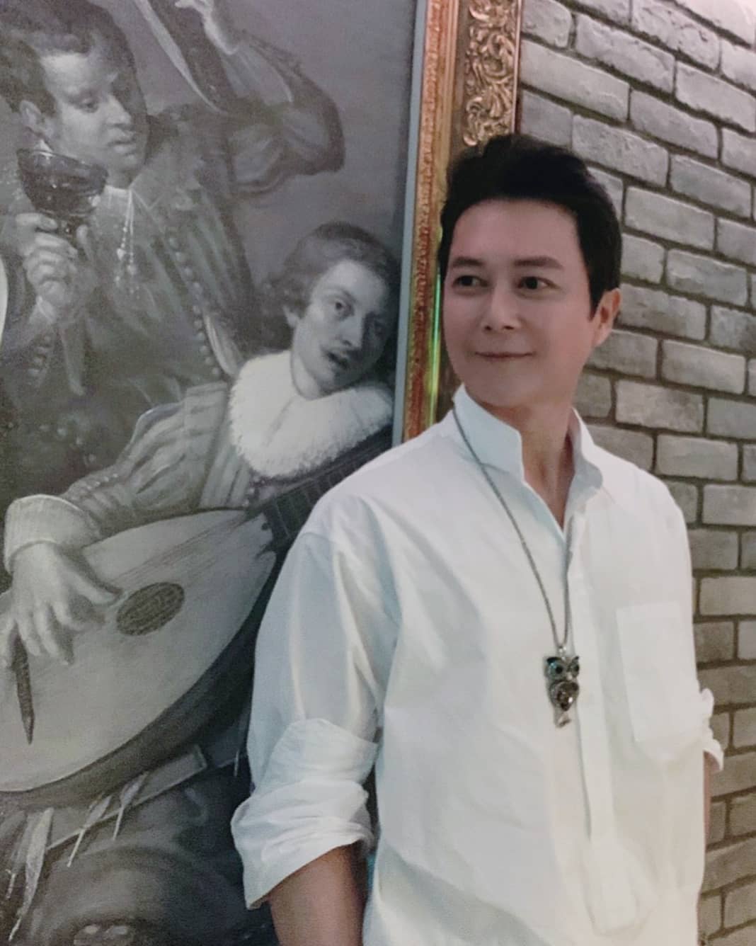 46歲至今未婚！ 八點檔男星領養「4個非洲小孩」視如己出 　曾「因病停工」如今單身灑脫