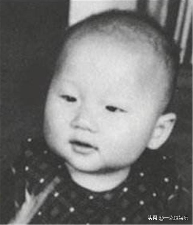 因為愛所以原諒！丈夫犯錯「林鳳嬌一通電話」：我知道你現在很煩 　成龍流淚「奉上一半家產」愧疚不已