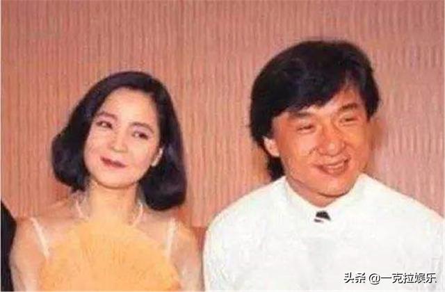 因為愛所以原諒！丈夫犯錯「林鳳嬌一通電話」：我知道你現在很煩 　成龍流淚「奉上一半家產」愧疚不已