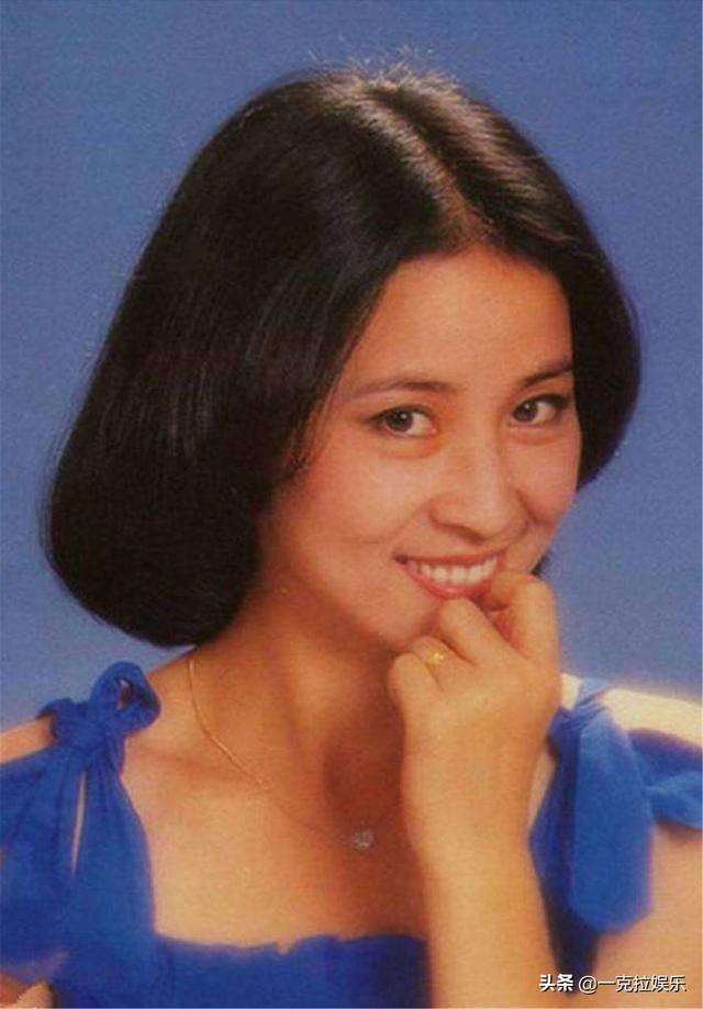 因為愛所以原諒！丈夫犯錯「林鳳嬌一通電話」：我知道你現在很煩 　成龍流淚「奉上一半家產」愧疚不已