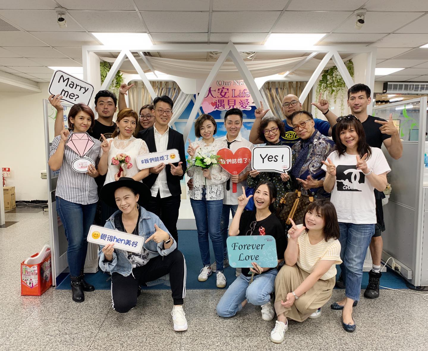 【快訊】甩掉不倫戀！王瞳艾成真的結婚了「愛情長跑9年修成正果」　今登記「甜曝新身分」：我是蔡太太了