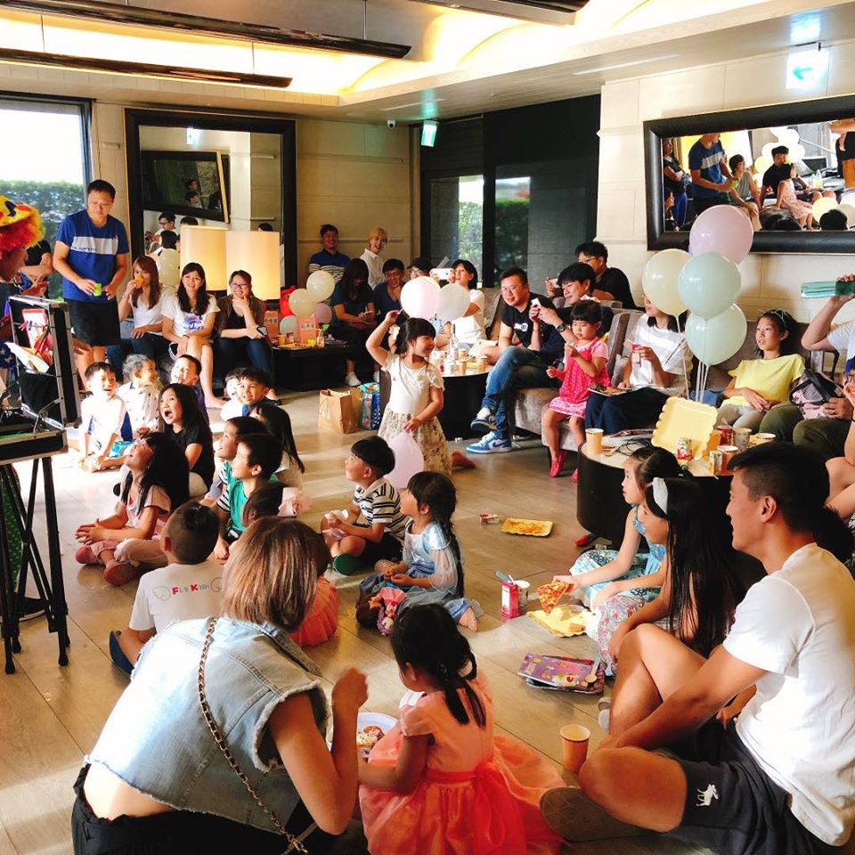 六月女兒4歲了！送愛女「驚喜生日趴」愧疚沒辦抓周　「超狂內部照曝光」她笑：善用振興券