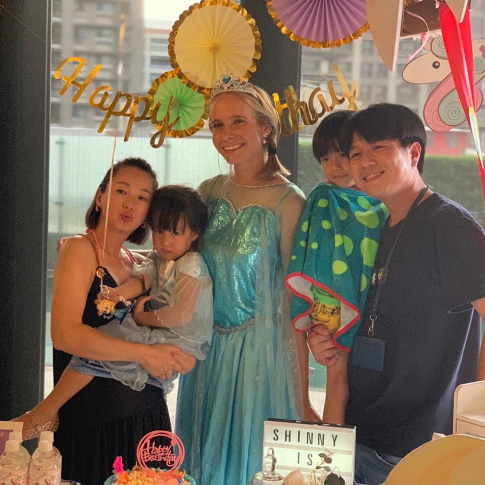 六月女兒4歲了！送愛女「驚喜生日趴」愧疚沒辦抓周　「超狂內部照曝光」她笑：善用振興券