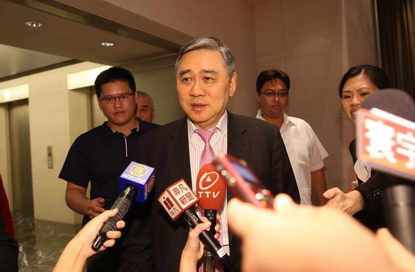 鬥不過老爸！王文洋不滿「老臣手握120億」爭產卻輸了　沒料到王永慶老謀深算「不留半毛給子孫」