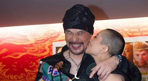 3次見面定終身！徐錦江對妻子一見鍾情「決定先婚後愛」　 婚後財產全歸妻子「戱裡戲外反差好大」