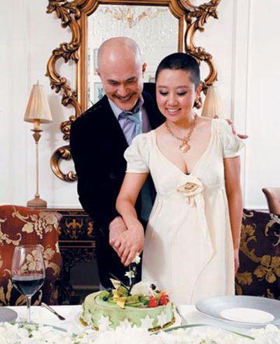 3次見面定終身！徐錦江對妻子一見鍾情「決定先婚後愛」　 婚後財產全歸妻子「戱裡戲外反差好大」