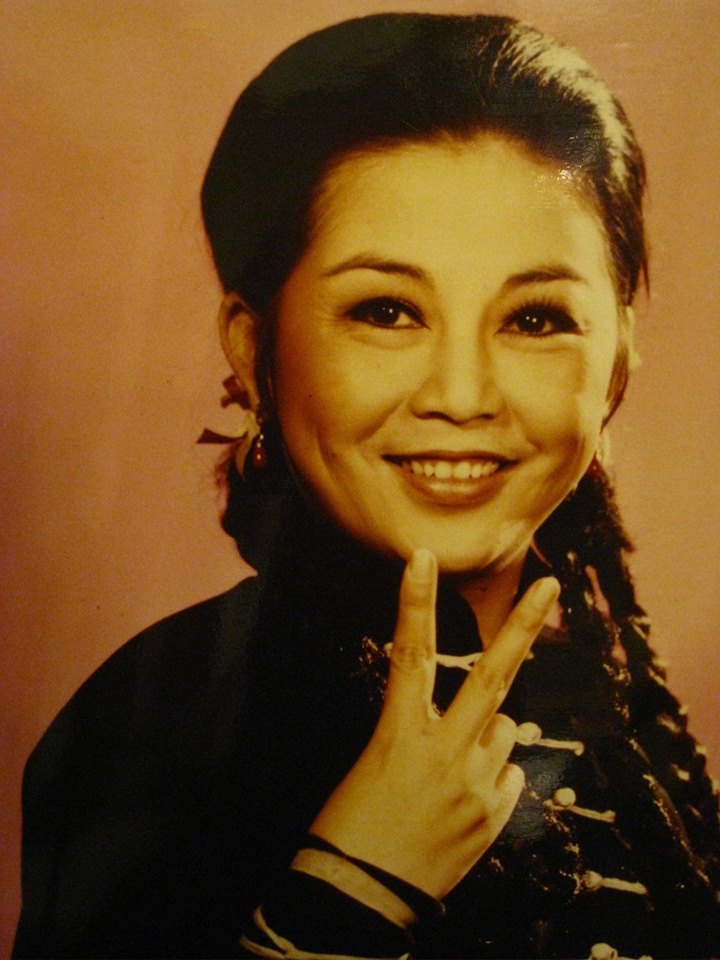 活到老學到老！77歲國民阿嬤「選美小姐出身」演遍100部八點檔　開啟第二人生「鏡頭外身分也超強大」