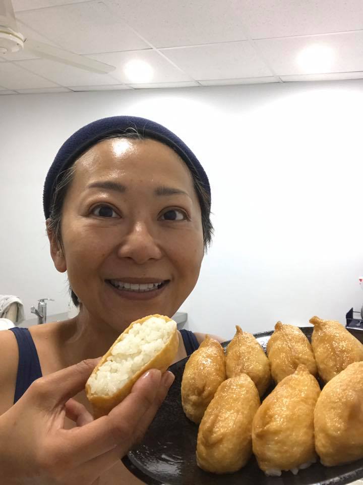 曹蘭隱居台東！卸明星光環「親自除草種芭蕉」樂當農家婦　1年曬出「健康小麥肌」滿臉笑容好幸福