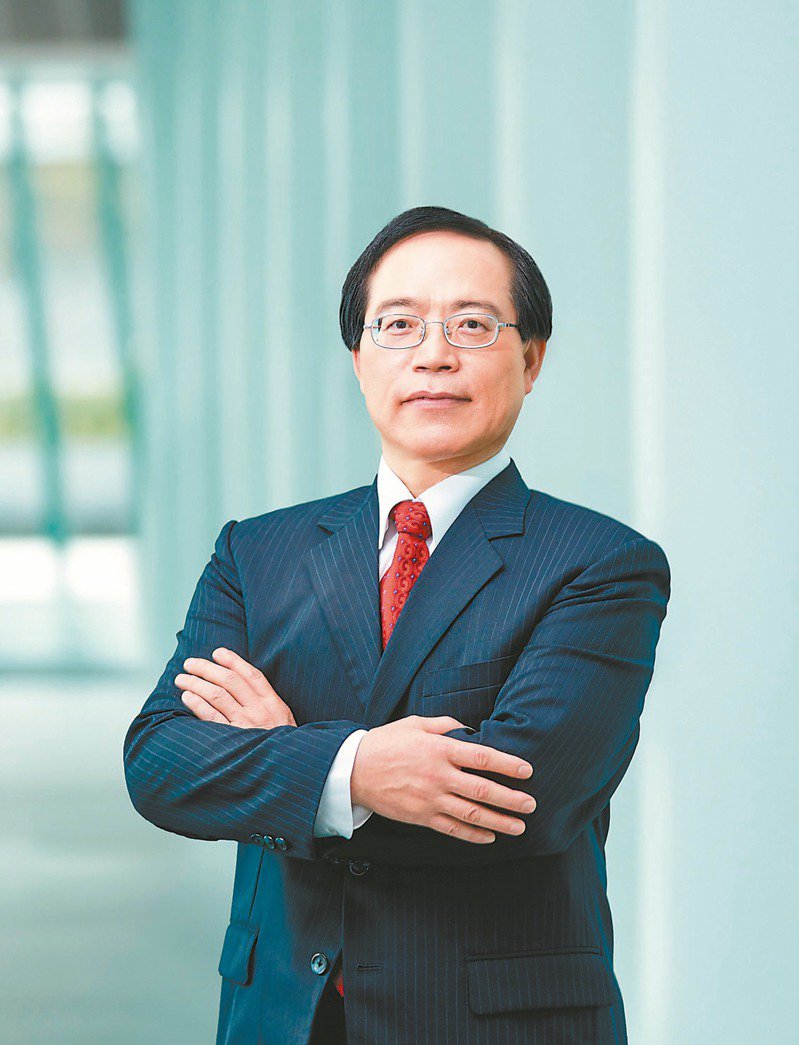 待過放牛班！他從基層工程師「當到電信龍頭董座」秘訣曝光　「退休前被任命」所有人都意想不到
