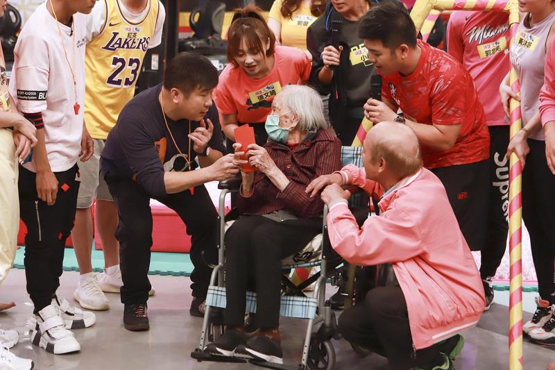 胡瓜淚憶「曾為癌末粉絲打氣」一掛電話不久就走了　哽咽「曝露真實心聲」在場來賓全動容