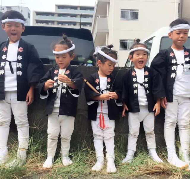 兩胎連生5個兒子！寶媽為圓女兒夢「乾脆把兒子當女兒養」　 網友「擔心性別會錯亂」媽媽：我有底綫