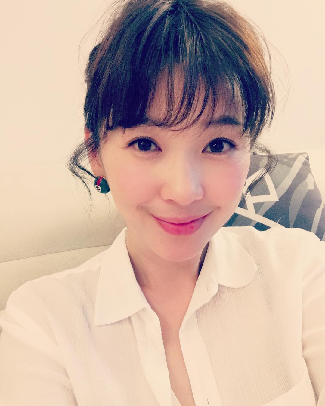 母改嫁丟下她！六月吐心酸「國中仍渴望母愛」被現實打醒　「青春期不走偏」感慨：我沒有變壞的權利