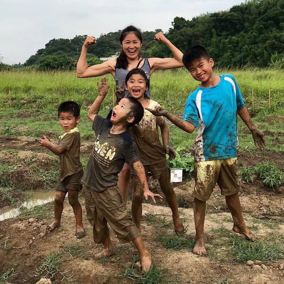 超人媽媽！暑假「她獨自帶4兒環島」完全不手忙腳亂 　為期45天「享受大自然之旅」孩子笑容好值得