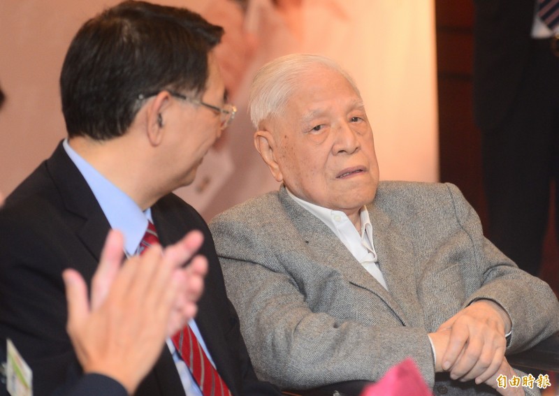 快訊！北榮證實「前總統李登輝於晚間病逝」　享耆壽98歲「94歲妻子陪同走完最後一程」
