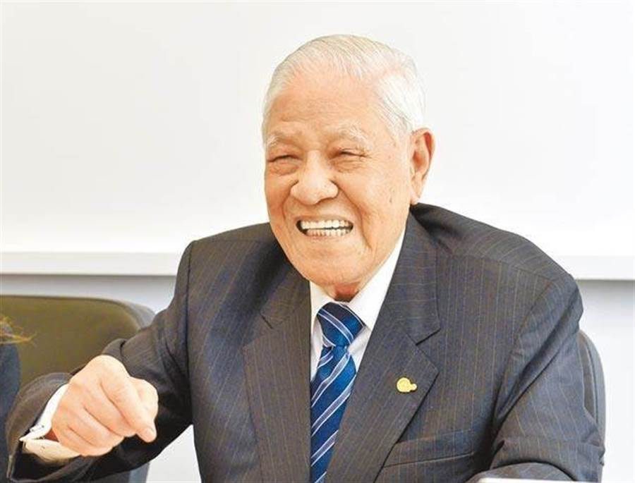 兒子先行走一步！李登輝悲慟「親手抱他進太平間」：我怕他冷　陪伴最後一段路「曾動了當牧師念頭」