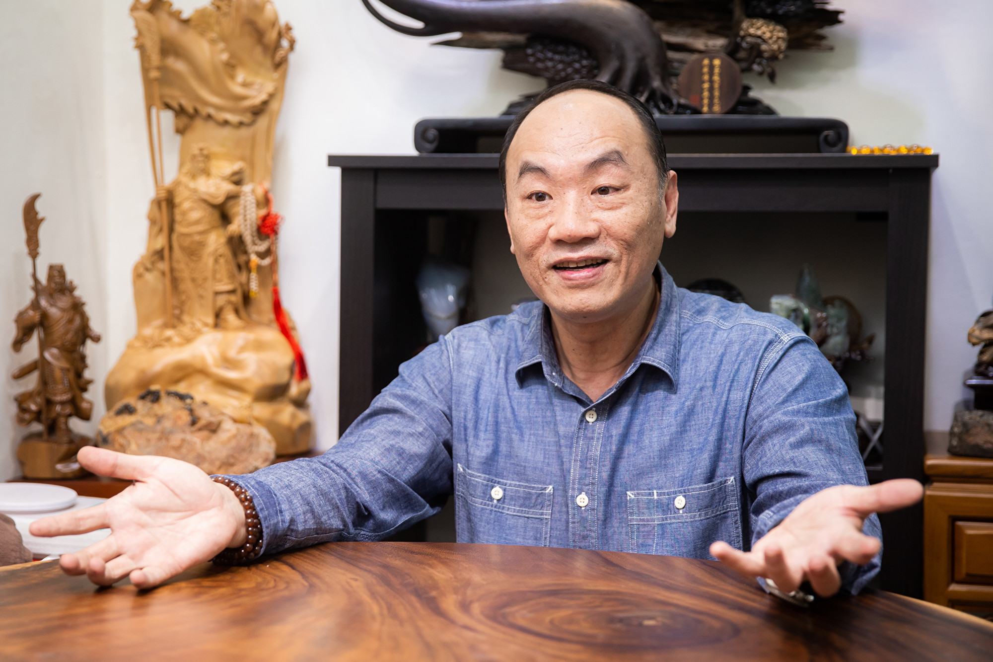 父愛偉大！資深男星憶「女兒出生20分鐘」下秒聞噩耗：不敢讓老婆知道　「愛女動手術」突接醫院電話他開心到哭