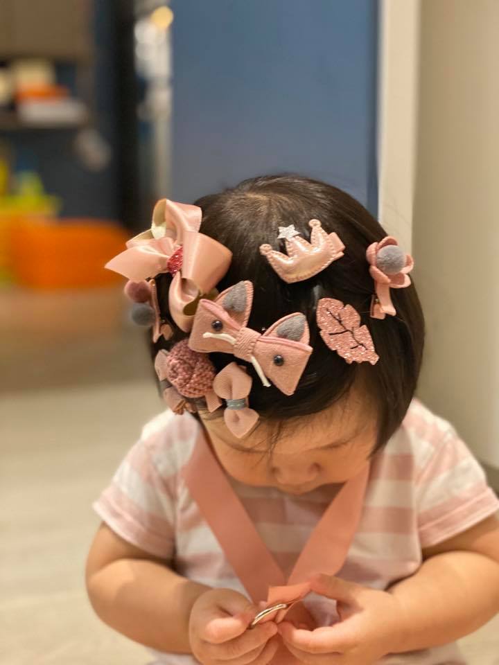一改低調護女！陳怡蓉「首次曝光2歲萌娃」網驚呼：跟爸爸長超像　甜曝「女兒會選邊站」差別待遇太明顯