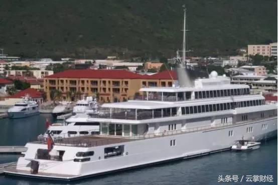 32歲前窮到老婆都跑了！20年後他成千億首富：其他人都必須失敗　 73歲「交25歲女友」買20棟豪宅寵她