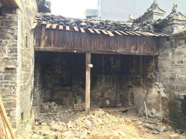歷盡繁華！年輕人被山林吸引「將2百年老房變豪宅」　每天被陽光喚醒「夜晚坐庭院看星星」日常如詩