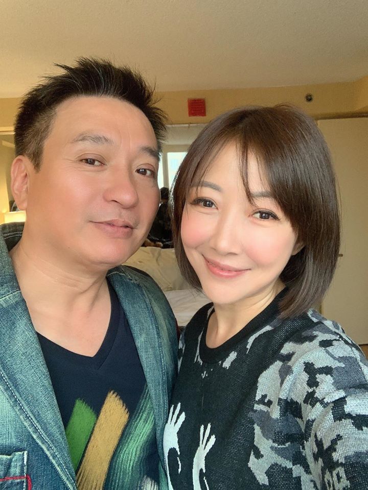 當年結婚上頭條！余皓然曬「25年前轟動全國婚禮照」　未婚懷孕「王中平一句話讓她跟定」3個月就閃婚