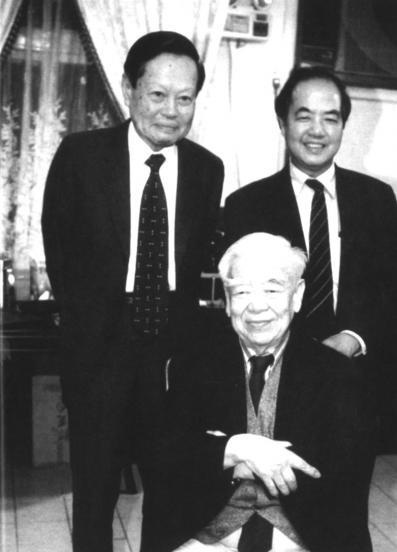 73歲，相愛52年！夫病床前求婚「沒妳就單身到老」　妻患絕症「為愛發生奇蹟」伴夫成物理學之父