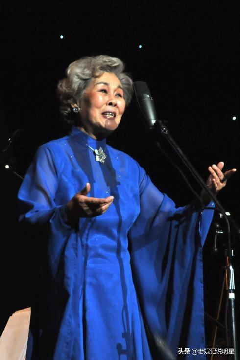 尊重父母才是真的孝！女演員與老伴「婚後近60年從不吵架」　晚年向兒女要求「住老年公寓」學書法繪畫