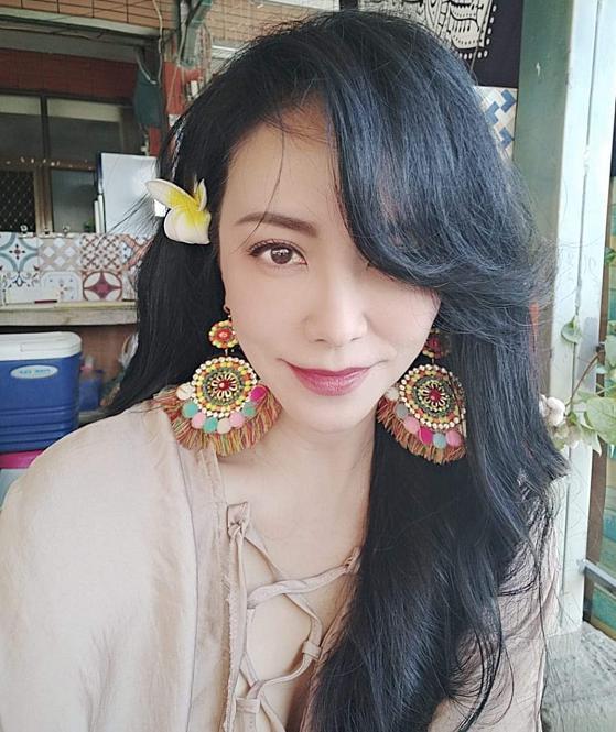 15歲家道中落！田麗「20歲爆紅還清債」不走後門：女星要自律　兩婚兩離不再嫁「53歲追求者眾多」堅持單身