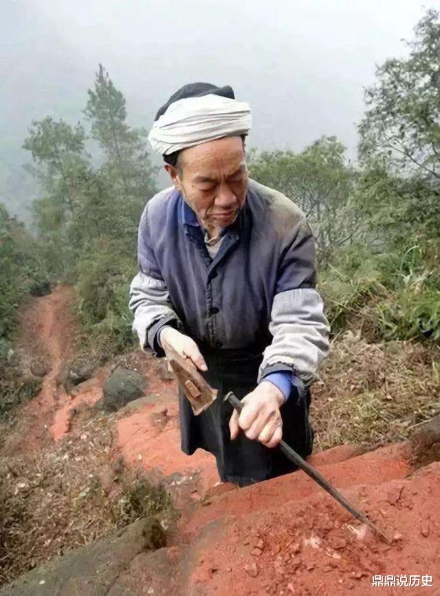  曠世之戀！19歲少年攜29歲寡婦私奔「隱居深山50年」養大7個孩子　為愛徒手鑿6208級「愛情的天梯」