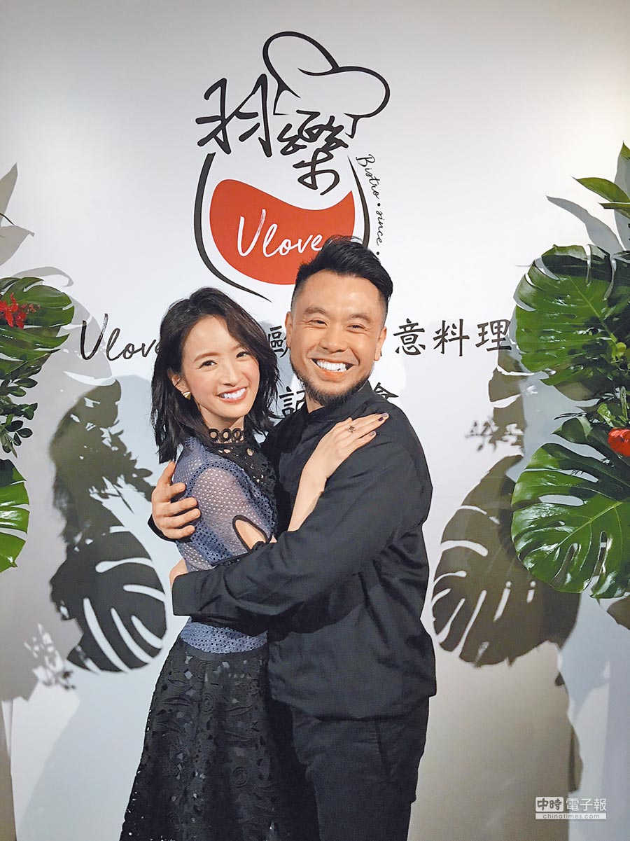 救破碎親情！林依晨曝「父親節特別大禮」網狂讚：人美心也美　「偷約爸解心結」鼓勵離異父母要放下