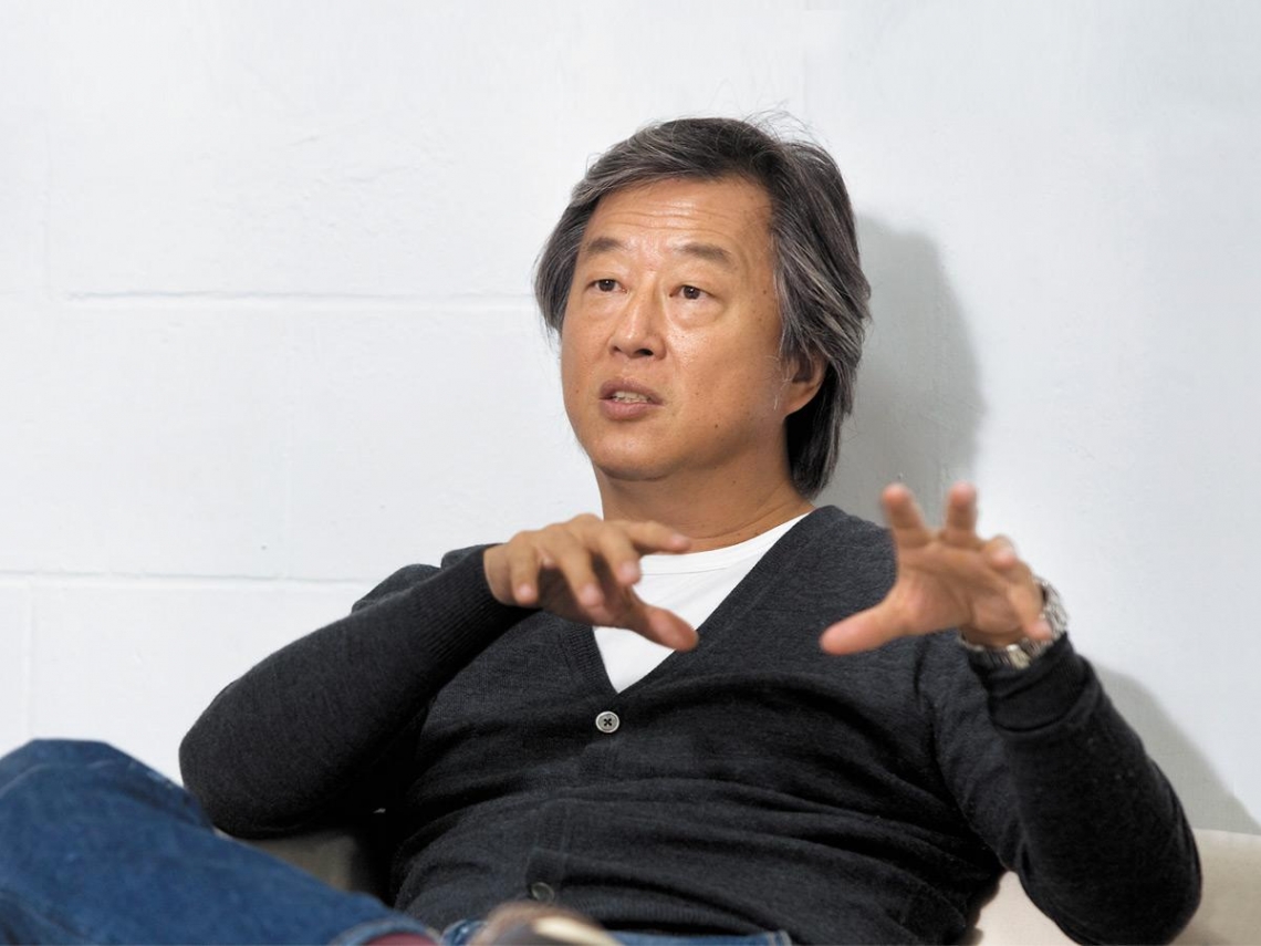 60歲學會低頭！王偉忠嘆「哥哥臨終前關係變好」：年紀大別逞強　「改造居家空間」夫妻結縭25年親密又獨立